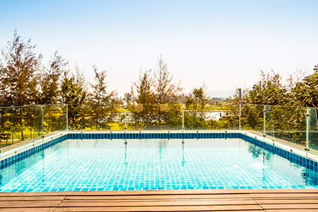 Cost of Glass Pool Fence Repair in Temple Terrace, FL